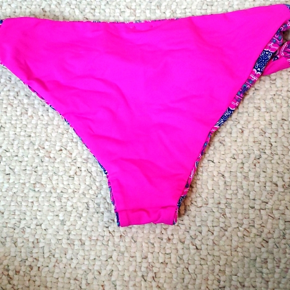 Swimsuit bottom - Picture 3 of 3